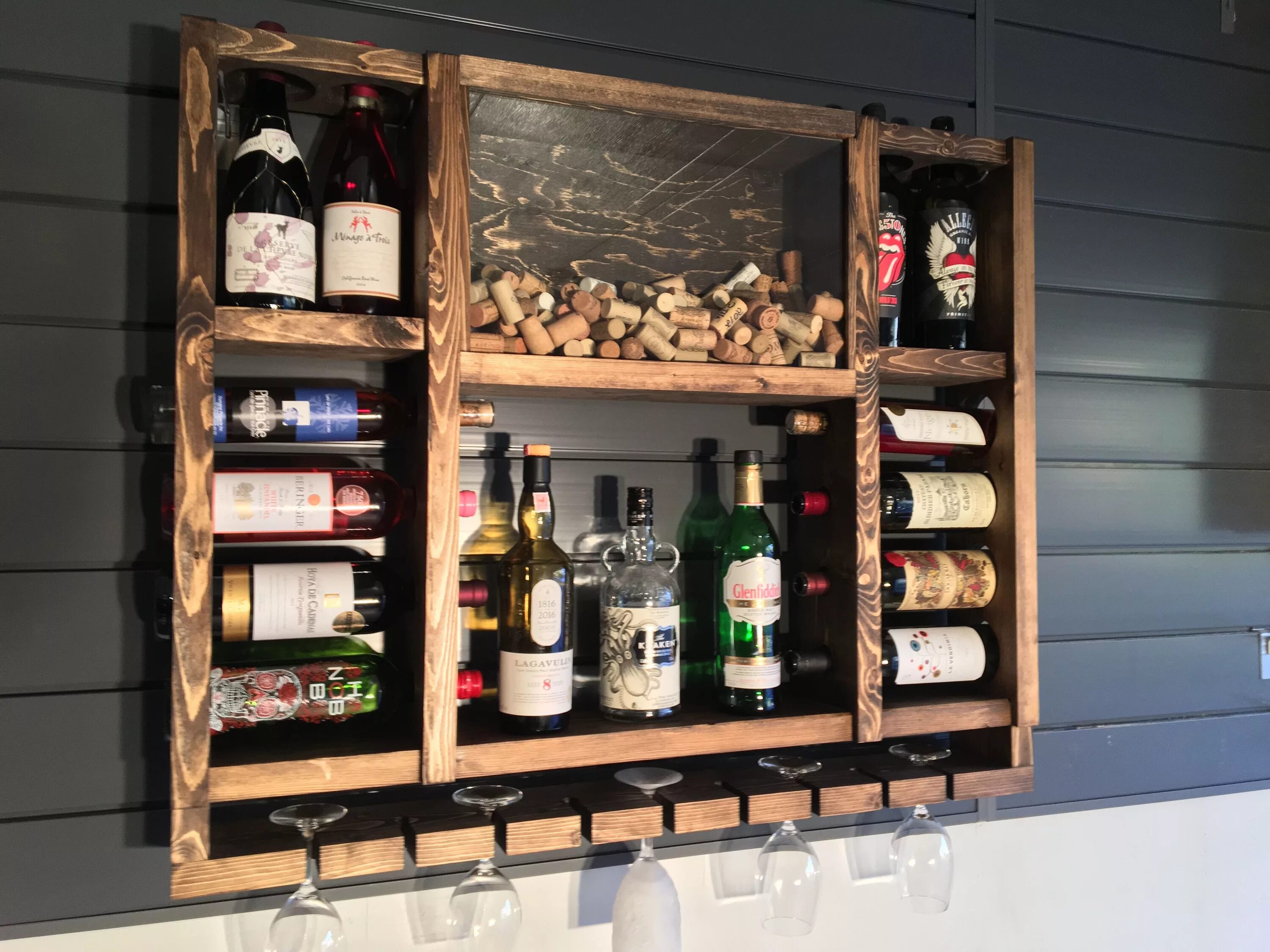 Полки для вина фото Pin by Mio on madera reciclada Diy home bar, Wood wine rack diy, Home bar design