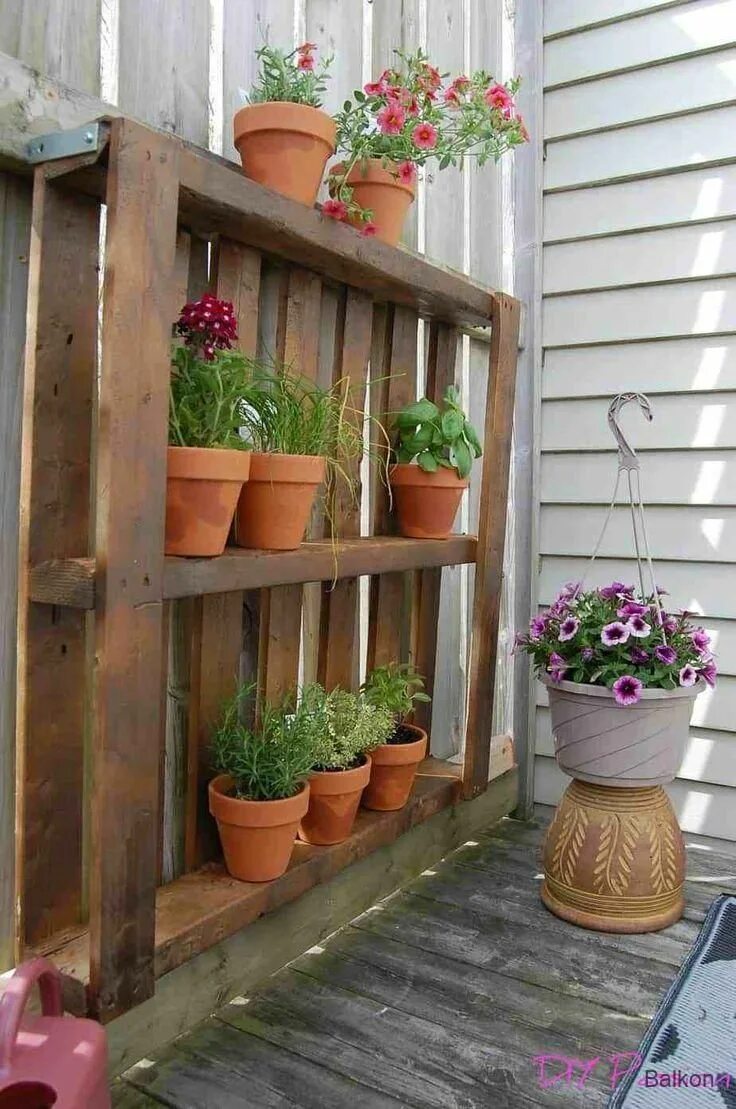 Полки на дачу фото Balkon My One-Hour, $15 Balcony Pallet Garden, #Balcony #balkon #balkondekoratio