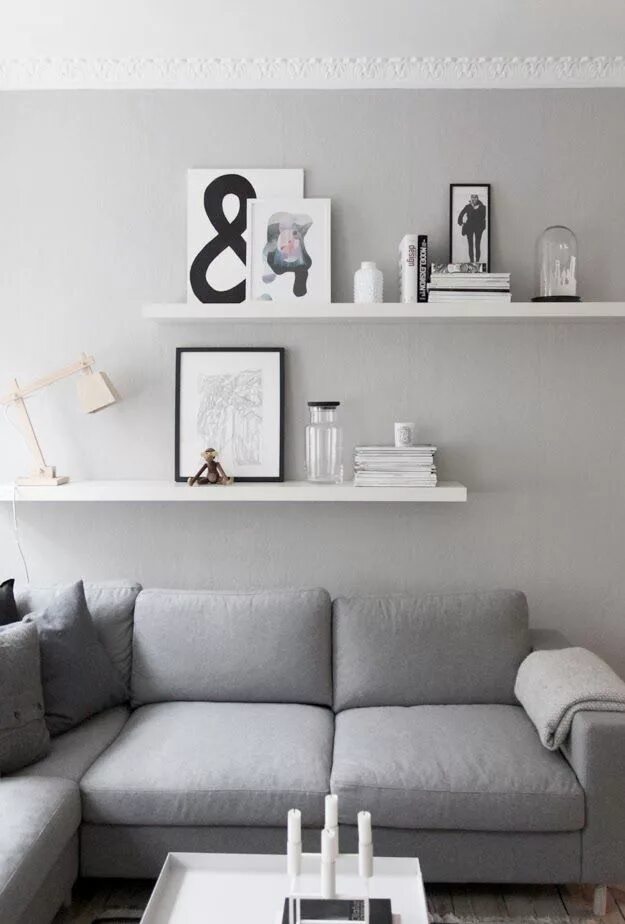 Полки над диваном в гостиной фото createcph: My home - New livingroom Floating shelves living room, Living room sh