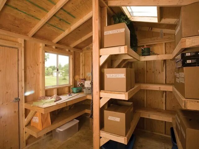 Полки в бытовке планировка фото Storage shelves Shed storage, Shed shelving, Shed interior