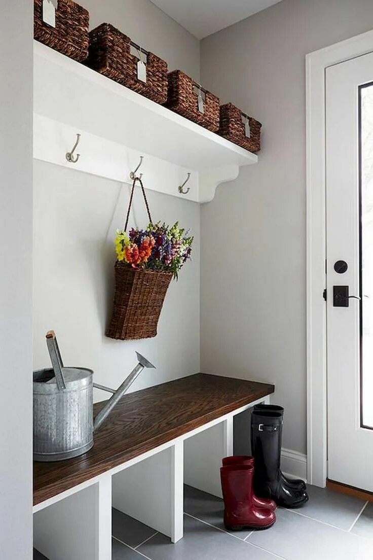 Полки в интерьере прихожей фото 50 Farmhouse Mudroom Bench Decorating Ideas #bench #Decorating #Farmhouse #Mudro