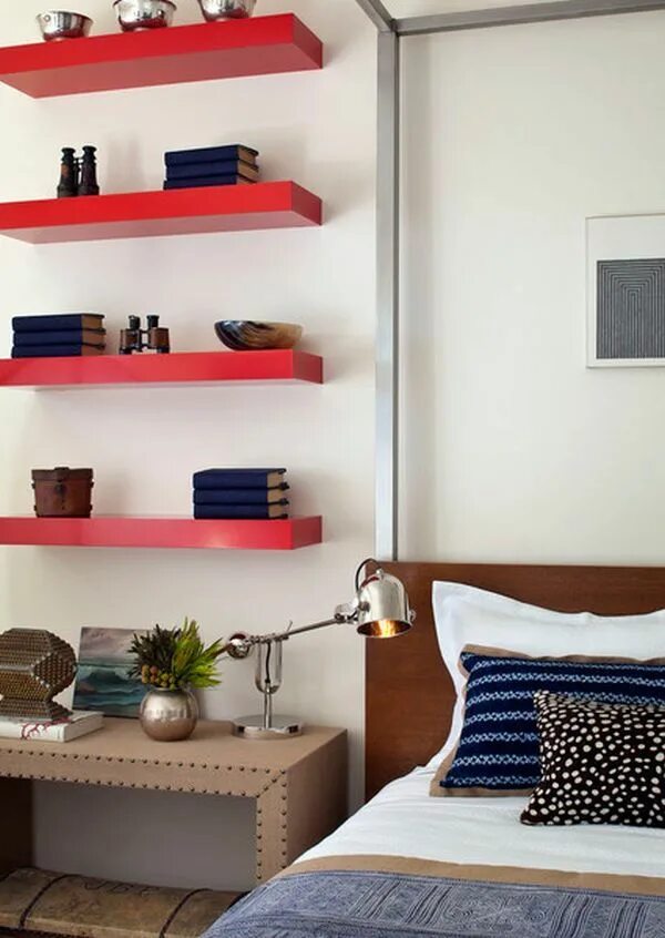 Полки в спальню настенные в интерьере Simple, functional and space-saving floating wall shelving ideas Floating shelve