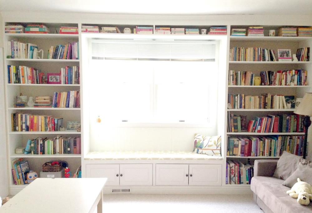 Полки возле окна фото DIY Built-In Bookshelves How to Build a Window Seat Bookcase Tutorial Built in w