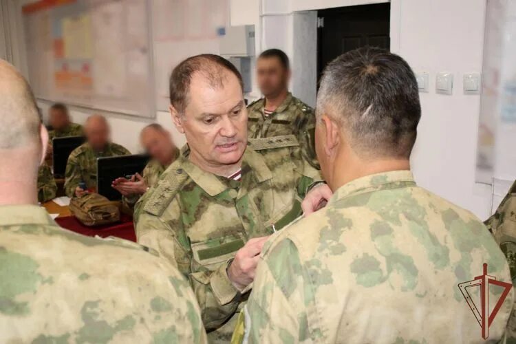 Полковник алексей коломойцев фото Заместитель директора Росгвардии генерал-полковник Алексей Беззубиков совершил р