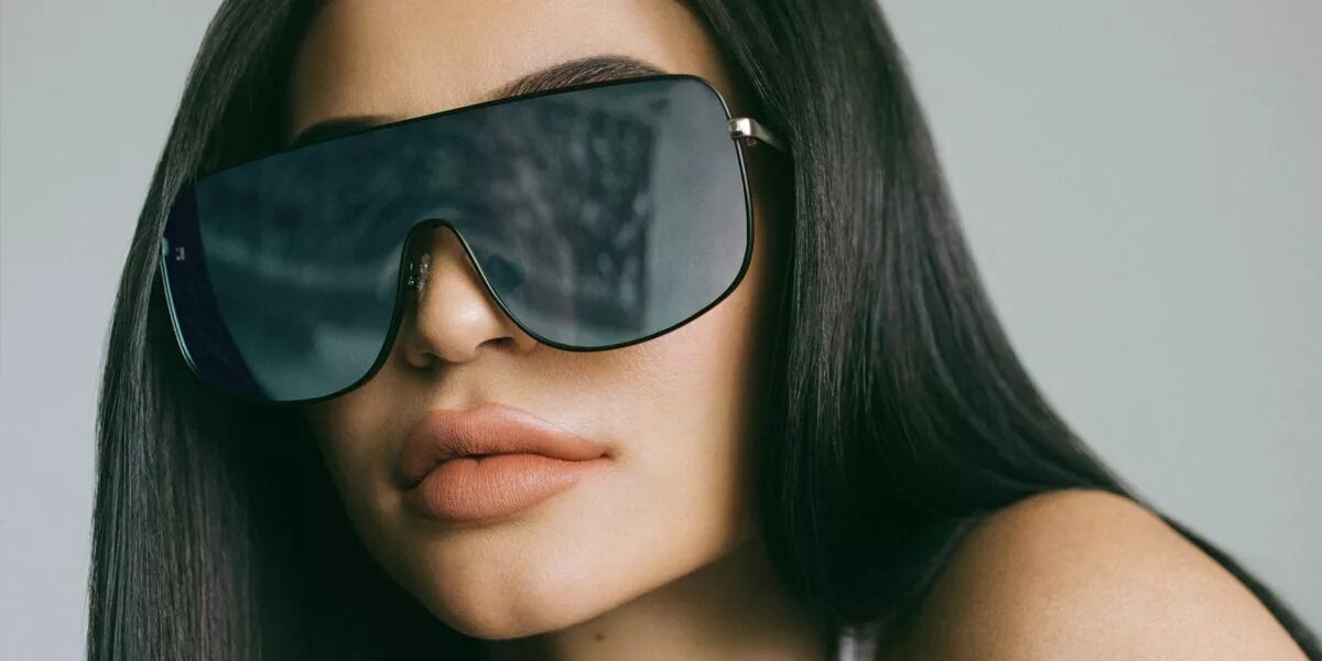 Полная девушка в очках фото Kylie Jenner Eyeglasses Frame Kylie jenner, Sunglasses women, Kylie