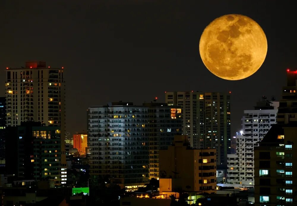 Полная луна сегодня фото GISMETEO: Самое яркое суперлуние года произойдет 13 июля - не пропустите!