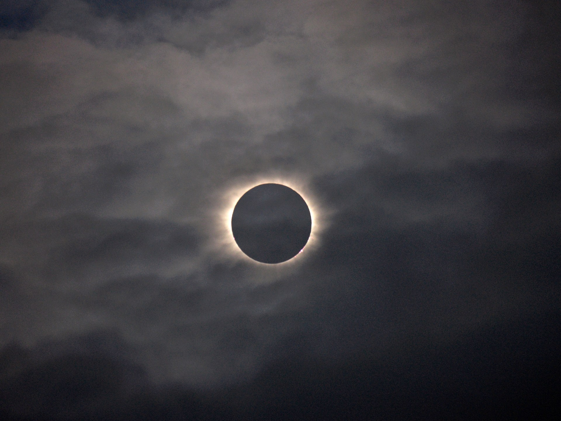 Полное солнечное затмение фото Total solar eclipse 2024: Where, when, and how to watch Space News Al Jazeera