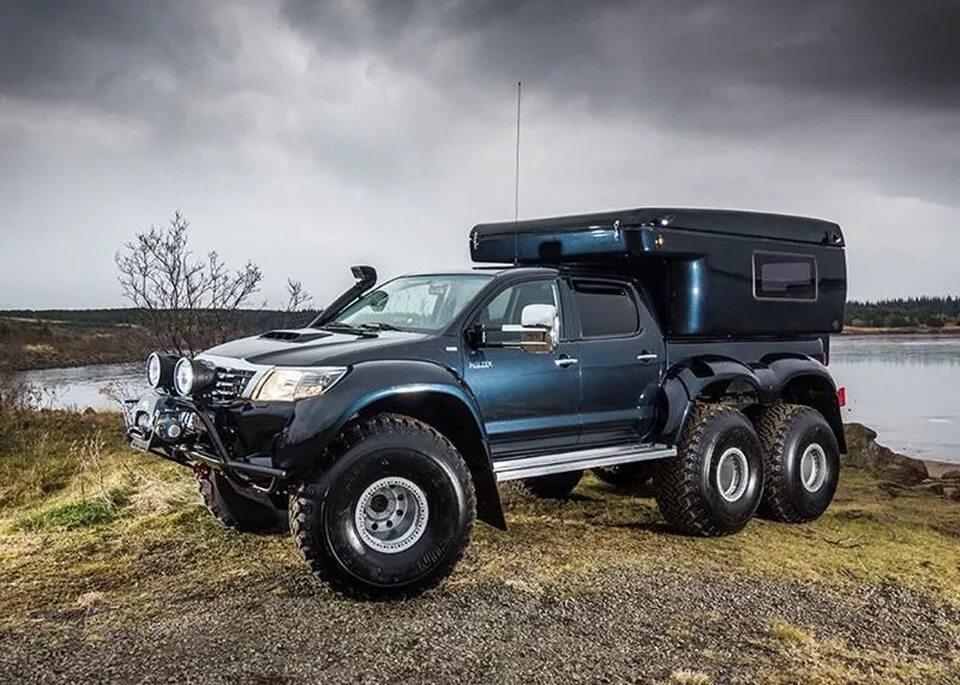 Полноприводные автомобили фото Почти танки : честные внедорожники 6х6 - Land Rover Defender, 2,2 л, 2013 года д