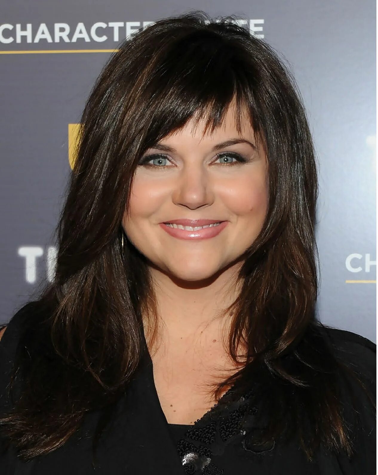 Полные девушки с челкой фото Pin by Kim Wilson on Tiffani amber thiessen hair Long hair styles, Hair styles, 