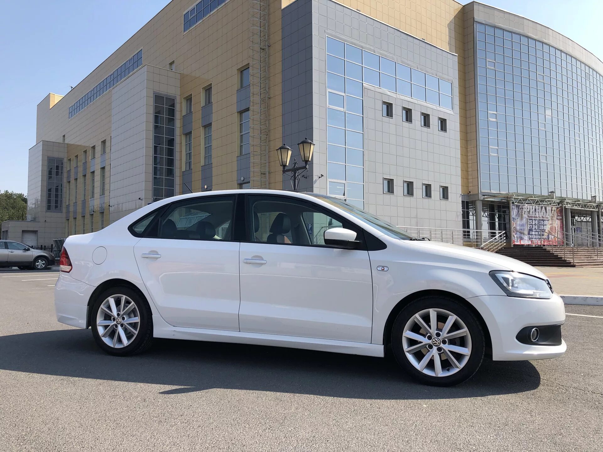 Поло 16 диски фото Antia R16 на чистой машине - Volkswagen Polo Sedan, 1,6 л, 2013 года мойка DRIVE