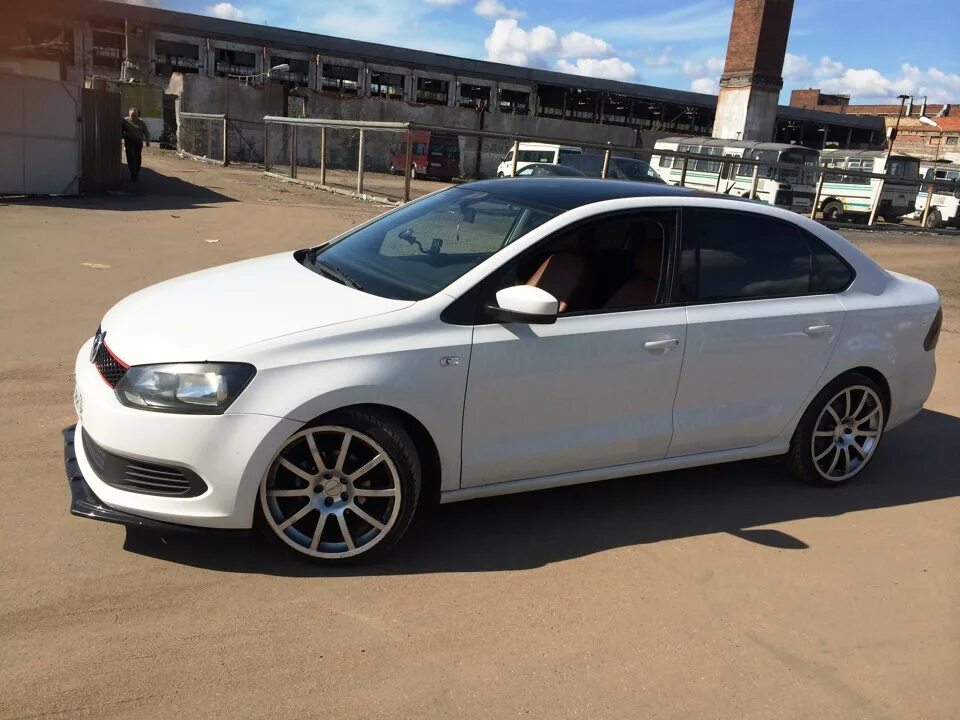 Поло 16 диски фото Поменял Свои диски На Sportec Диски - Volkswagen Polo Sedan, 1,6 л, 2013 года ко