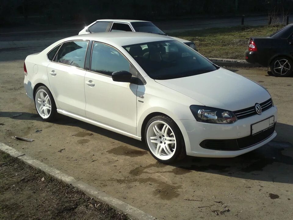 Поло диски фото Soch'ный любит пену - Volkswagen Polo Sedan, 1,6 л, 2013 года мойка DRIVE2