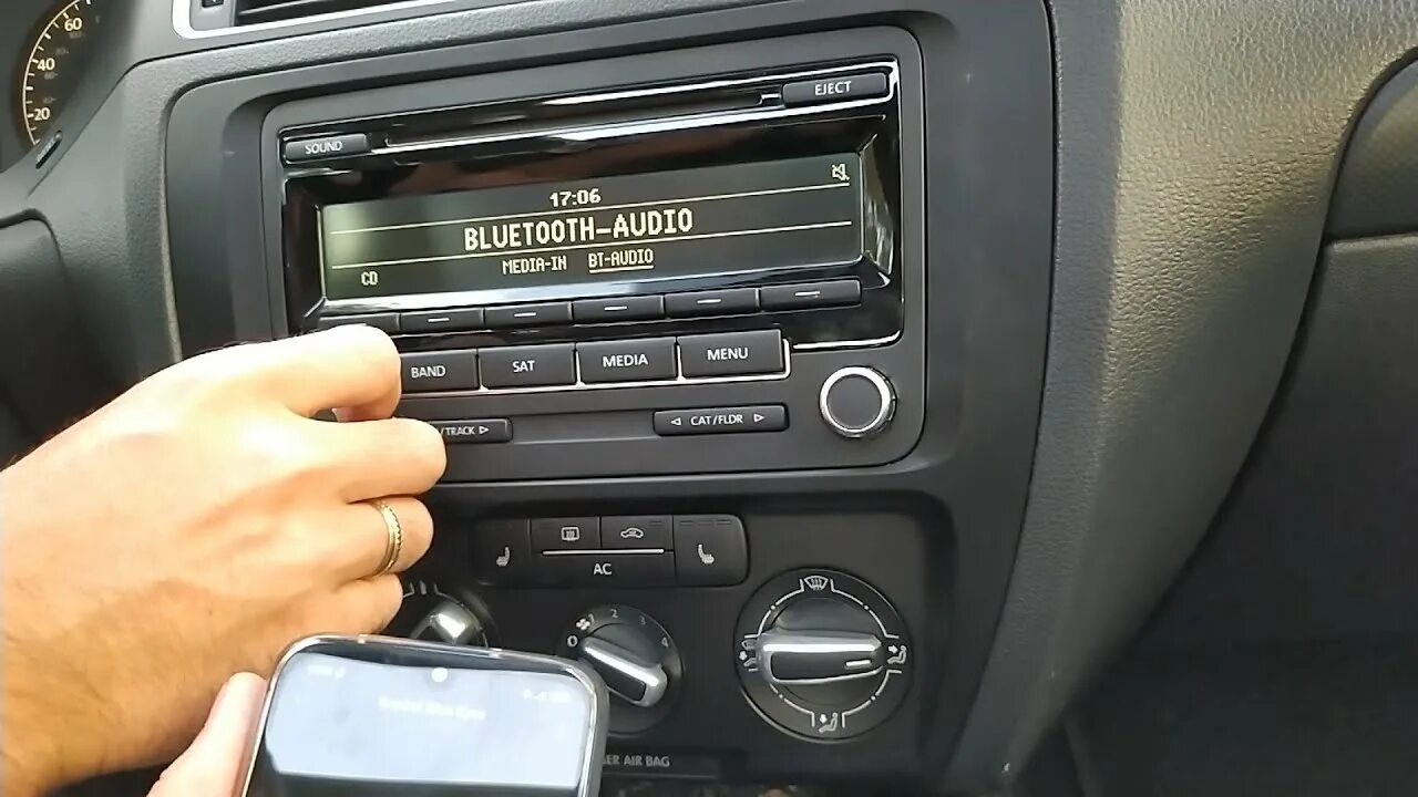 Поло как подключить телефон Подключение телефона к 310 автомагнитоле через Bluetooth - YouTube