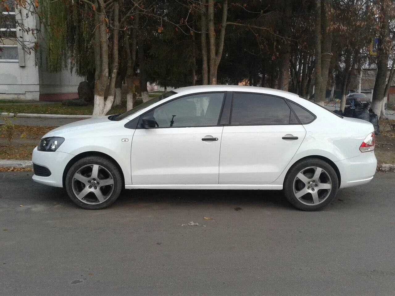 Поло на 17 дисках фото продам диски с резиной р17 на polo - Volkswagen Polo Sedan, 1,6 л, 2014 года кол