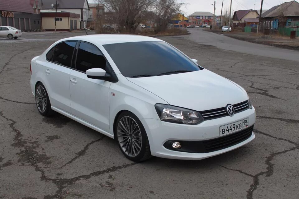 Поло седан белый тюнинг 64 - предлагаю вам свой VW polo sedan - Volkswagen Polo Sedan, 1,6 л, 2014 года 