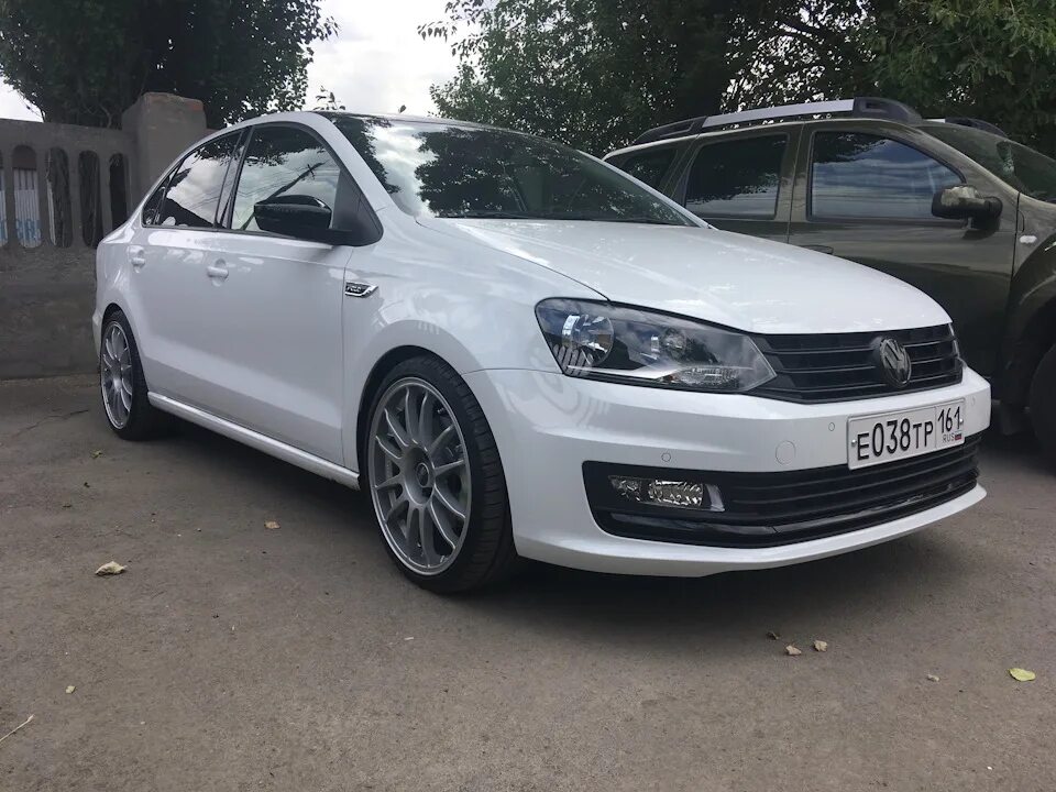 Поло седан на 16 дисках фото OZ Racing R18 - Volkswagen Polo Sedan, 1,4 л, 2018 года тюнинг DRIVE2