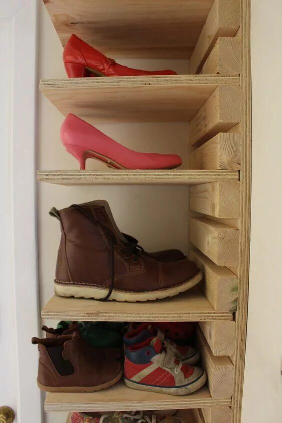 Полочки для обуви своими руками фото Pin by Lâm Dương on Kệ All Wooden shoe racks, Diy shoe rack, Shoe rack