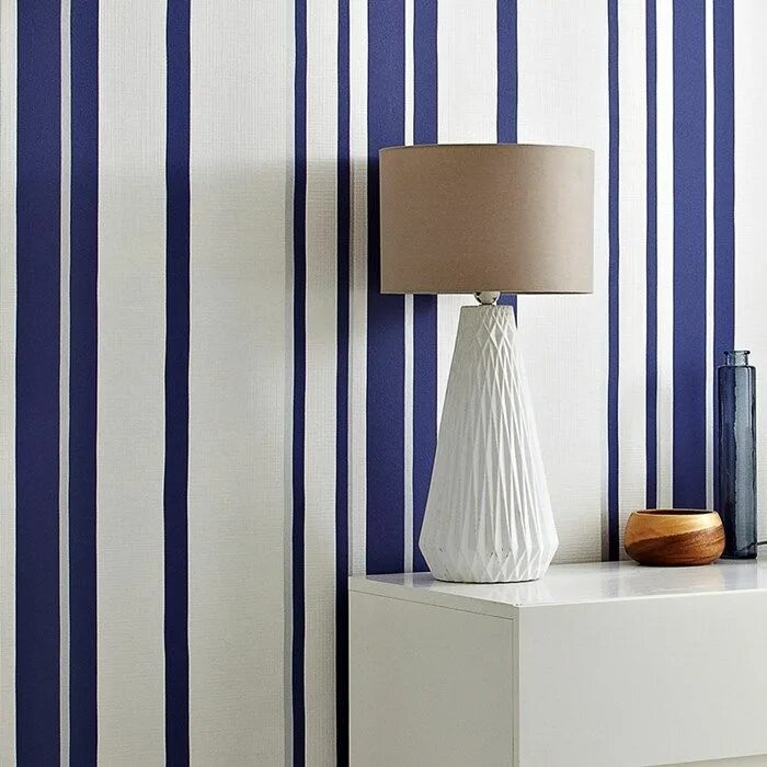 Полосатые стены в интерьере Hoppen Stripe White / Prussian Blue Striped wallpaper, White textured wallpaper,