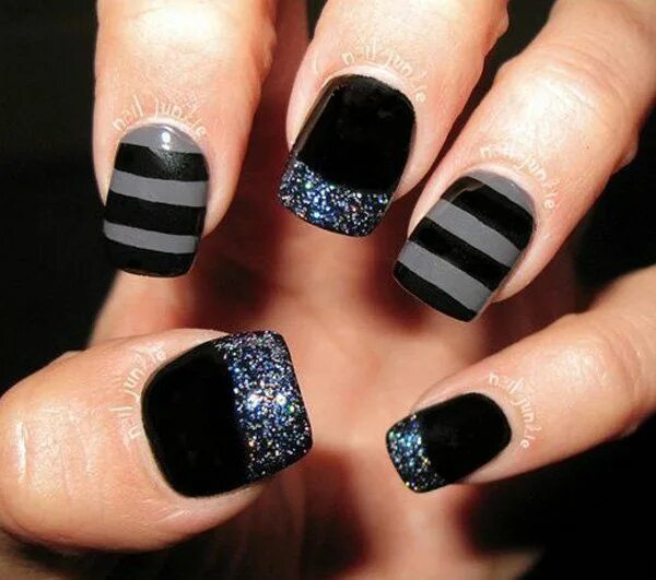 Полоски на черных ногтях фото 35 Gray Nail Art Designs Art and Design Bling nails, Nails, Fancy nails