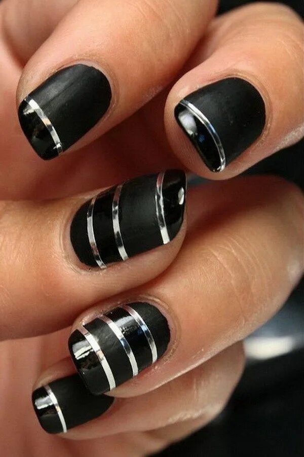 Полоски на черных ногтях фото 25+ Elegant Black Nail Art Designs - For Creative Juice Vernis à ongles, Idee on