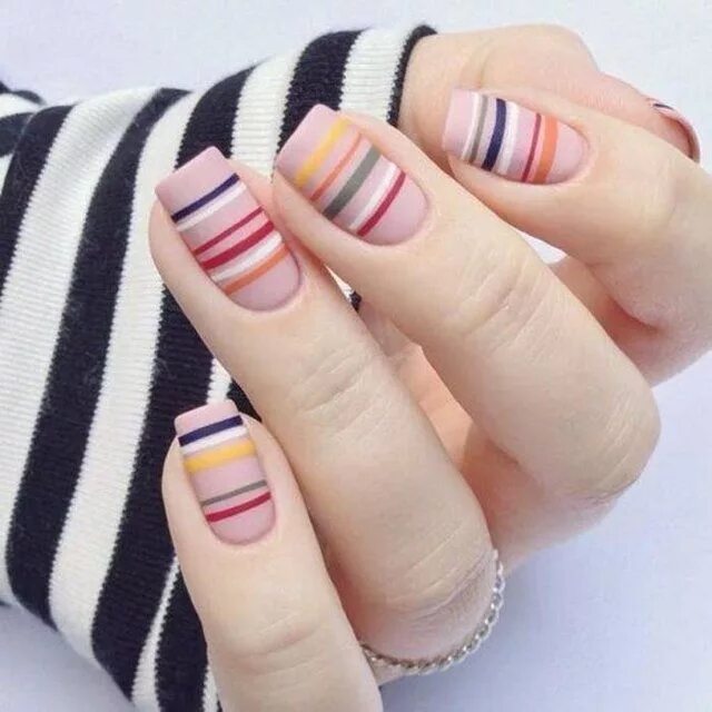 Полоски в маникюре стильно MULTI COLOR!!! 29 ý tưởng nail đơn giản với những tông màu sáng tay nhất dành ch