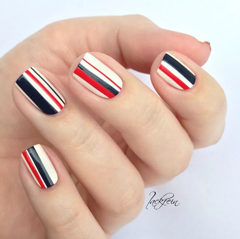 Полоски в маникюре стильно Oh Paris! Schöne nägel, Nagelstreifen, Trendy nagelkunst