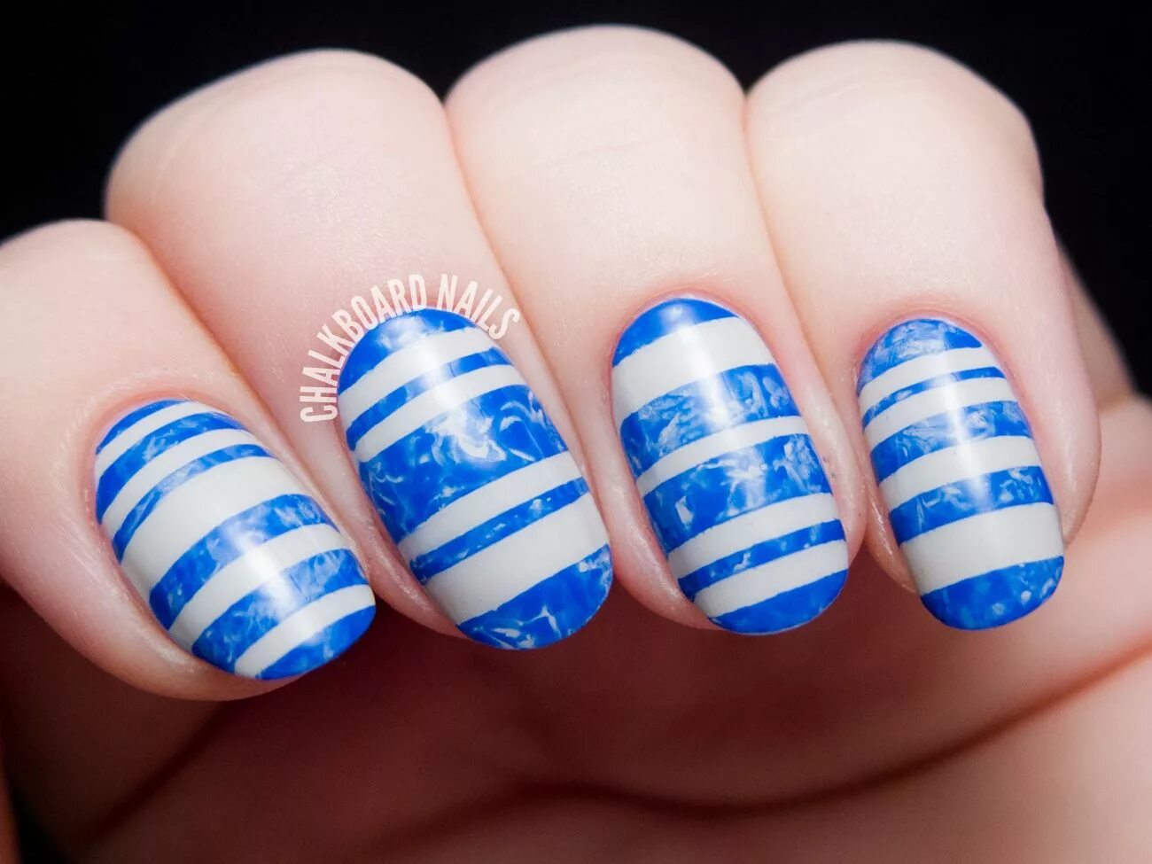 Полосы на ногтях фото Marbled Blue Swimming Pool Stripes Striped nail designs, Nails, Nail designs