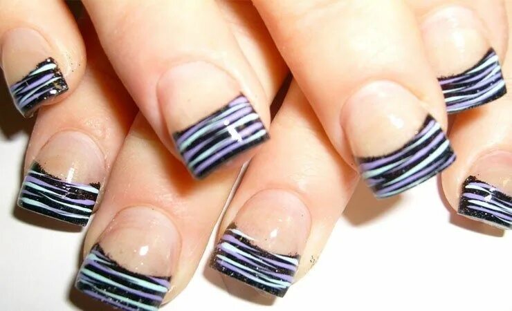 Полосы на ногтях фото Create Flawless French Nail Art Designs Easily at Home Zebra nail designs, Zebra