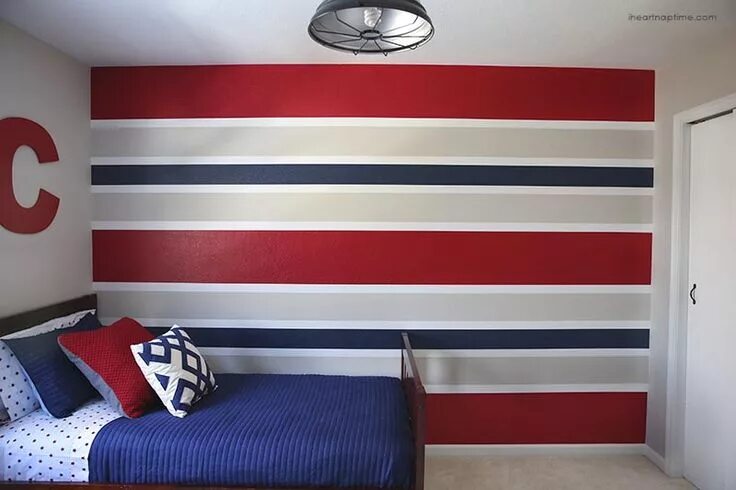 Полосы на стене в интерьере краской Superhero room - The Inspiration Board Striped walls bedroom, Striped walls, Boy