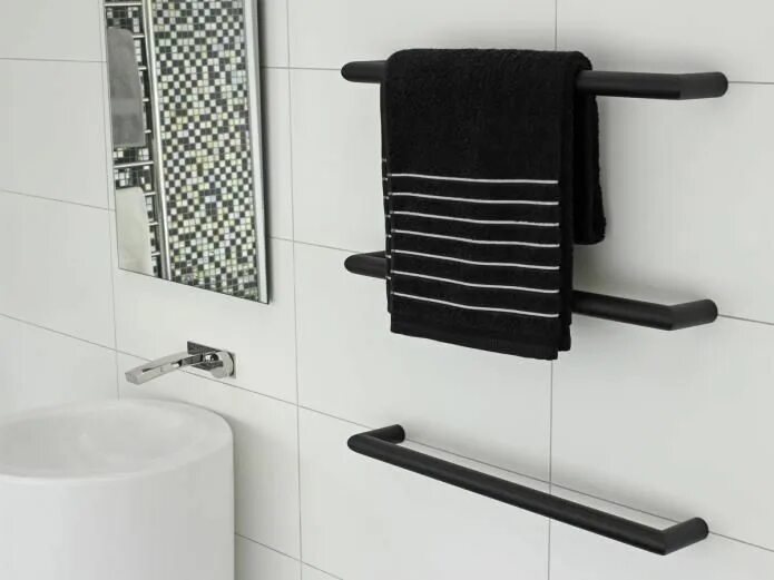 Полотенца держатель в ванную фото Kado Bar 630 Bar Heated Towel Rail Black in 2019 Bathroom towel rails, Towel rai