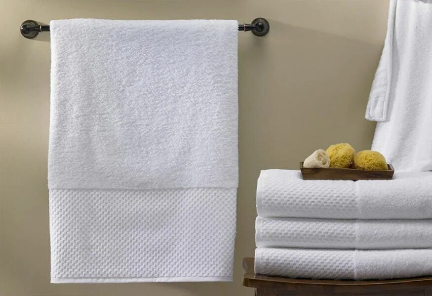 Полотенце для ванны фото качественный впитывающие полотенца Hanging bath towels, Grey bath towels, Bath s