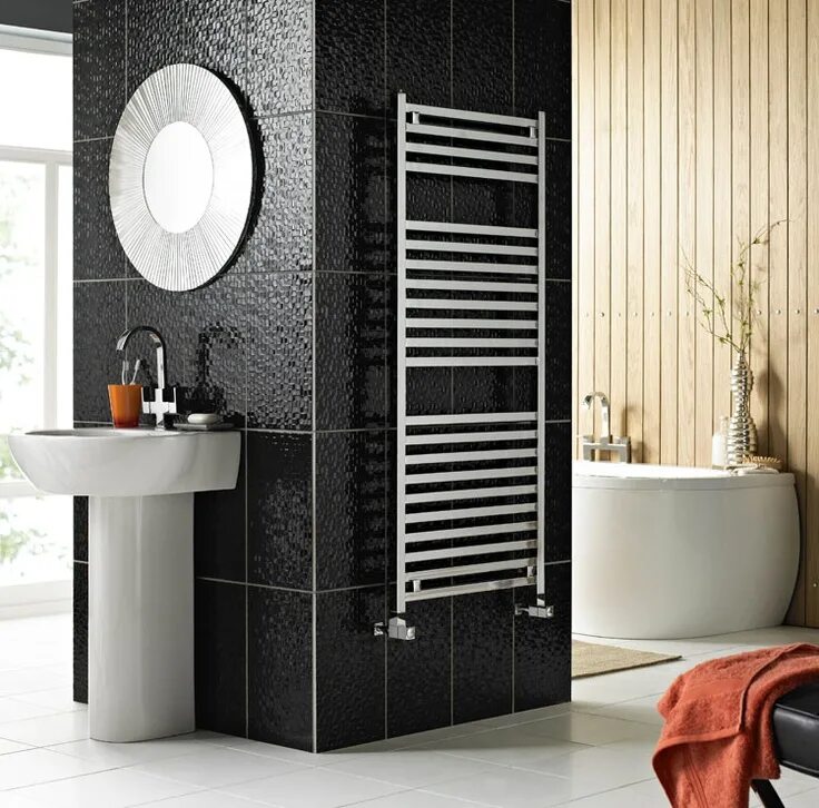 Полотенцесушители интерьере ванной фото Simple, yet stylish- Vogue (UK)'s Squire towel warmer Luxury bathroom vanities, 