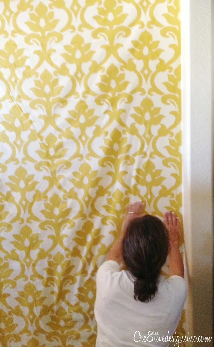 Полотно на стену вместо обоев фото DIY Wallpapering with Fabric