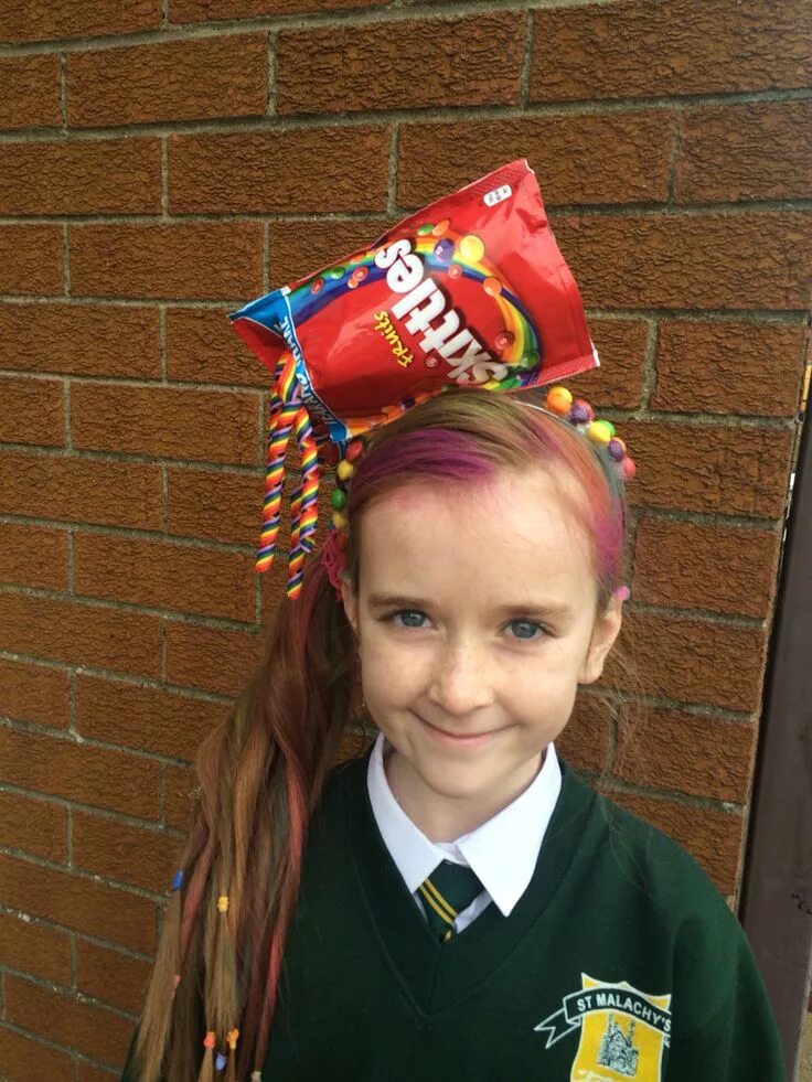 Положение о конкурсе необычных причесок в школе Crazy hair style for school fun day. Rainbow hair Crazy hair days, Crazy hair, W