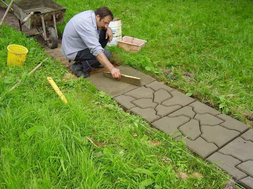 Положить плитку на даче своими руками Тротуарная дорожка Stone path, Concrete walkway, Outdoor