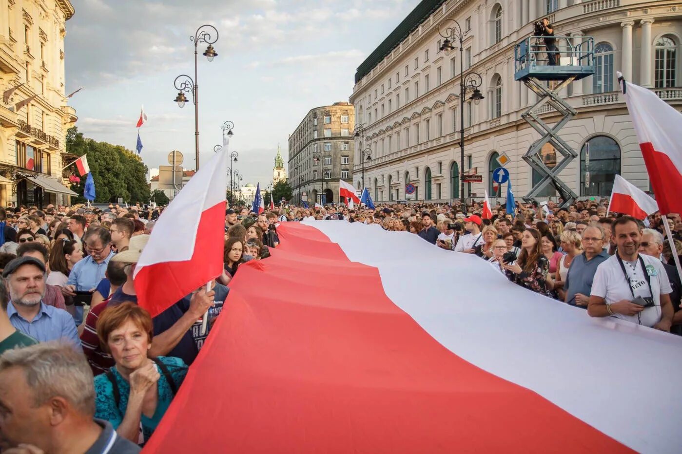 Польша сегодня фото Реформы в Польше: пенсионная, судебная, денежная и другие