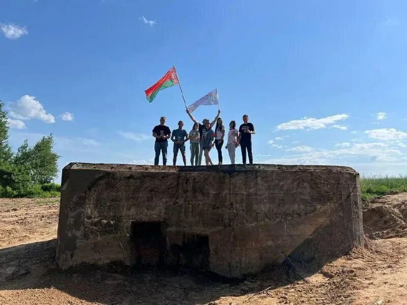 Польские доты на реке случь фото Падзяліцца інфармацыяй: @nn_editor Заданаціць нам можна тут: patreon.com/nashaniva Глядзіце кожны дзень ВІДЭАнавіны тут: youtube.com/@NashaNivaNews (@Наша Ніва) — Telegram