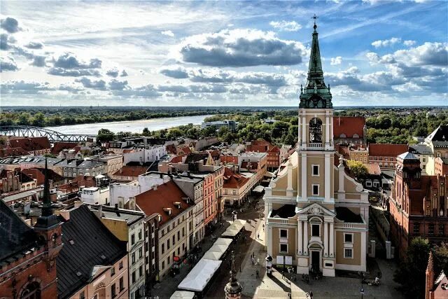 Польский города фото Toruń (Poland) Cities in europe, Medieval town, Manarola italy