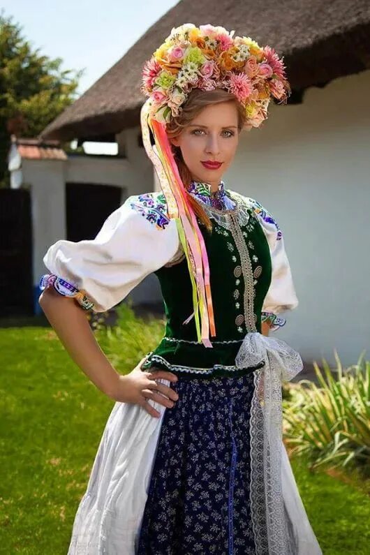 Польский национальный костюм женский фото Slovak folk costume Folk dresses, Traditional dresses, Folk costume