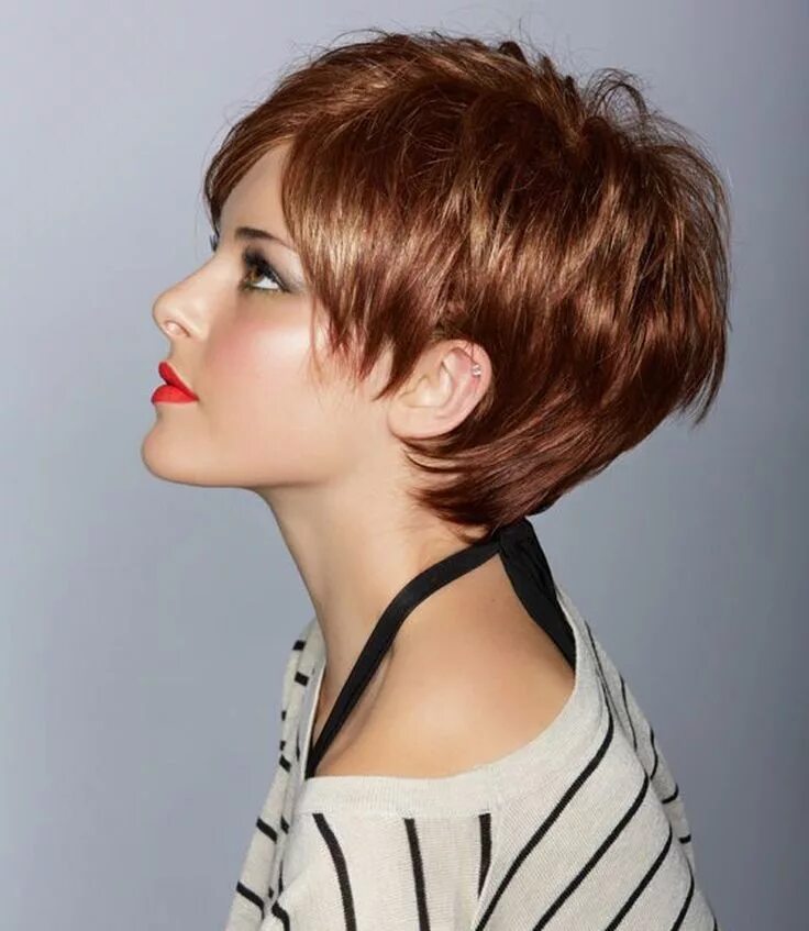 Полубоб стрижка женская фото cabelo-joaozinho Short hair styles for round faces, Long face hairstyles, Short 