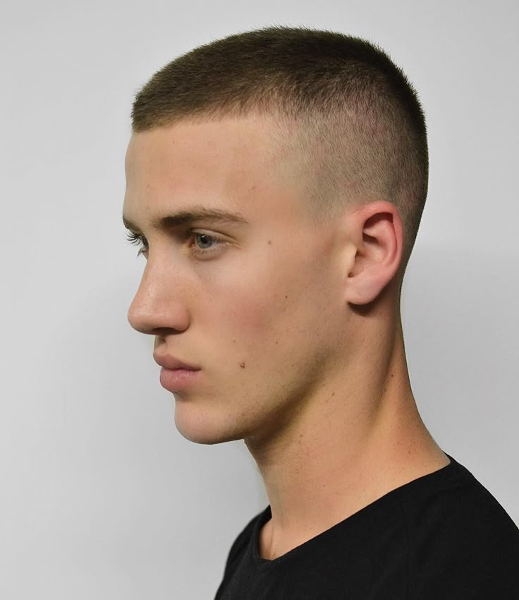 Полубокс без челки фото Pin on Cortes de cabello masculino