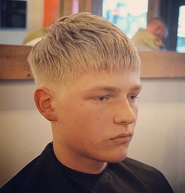 Полубокс с челкой для мальчика фото Pin on Boys haircuts