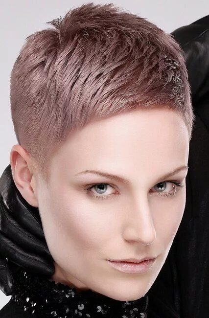 Полубокс стрижка женская с челкой Blonde Haare desired.de Ganz kurze haare, Ganz kurze haare frauen, Kurze haare f