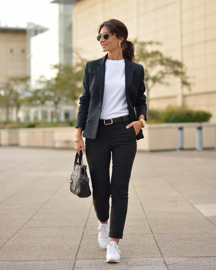 Полуделовой стиль женский Patricia Pastor on Instagram Sporty casual style, Work outfits women, Business c