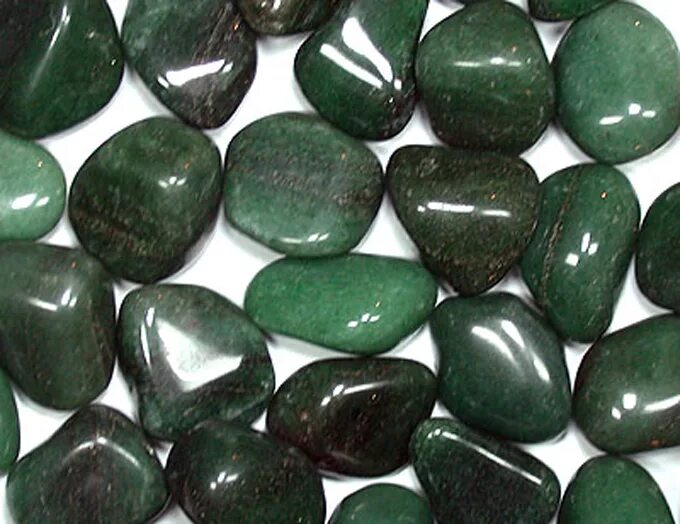 set of green stones, crystals and gemstones Stock-Foto Adobe Stock