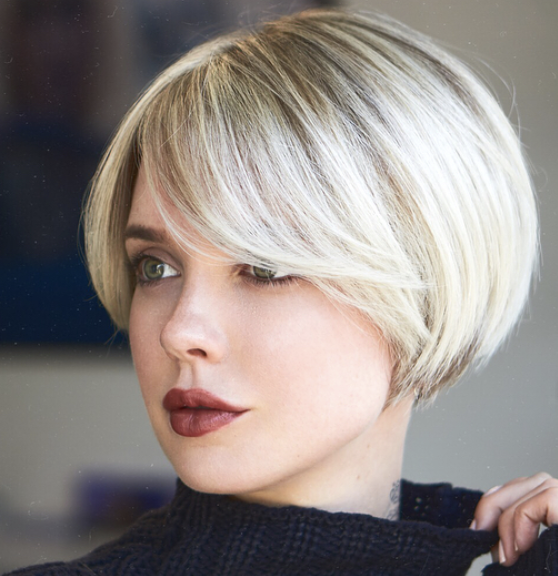 Полукаре женская стрижка фото Short bob with side bangs Bob haircut for fine hair, Short bob hairstyles, Bob h