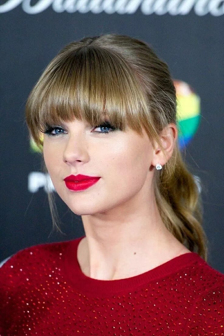 Полукруглая челка фото Taylor Swift Taylor swift hair, Taylor swift hot, Taylor swift cute