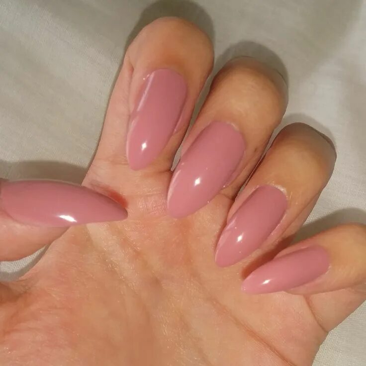 Полупрозрачный маникюр миндаль Pin on Nailed It Pink acrylic nails, Light pink acrylic nails, Dark pink nails