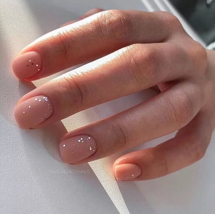 Полупрозрачный маникюр на короткие Pin on Nails Minimal nails, Gel nails, Short acrylic nails