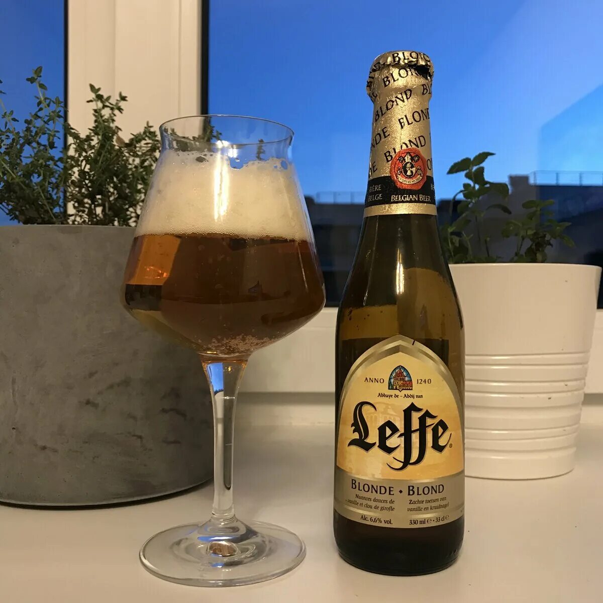 Поля лефф фото Большой обзор всей линейки пива Leffe из Красное&Белое. Все очень хорошо ТЕПЛО Н